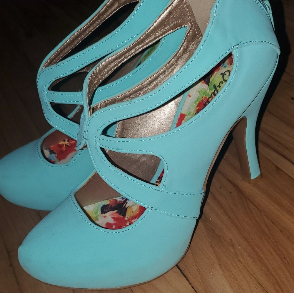 Aqua heels by Qupid